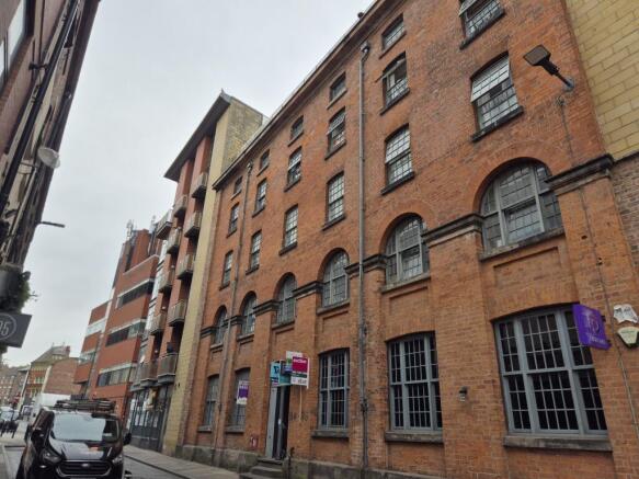 2 bed property, in Apartment 42, £65,000