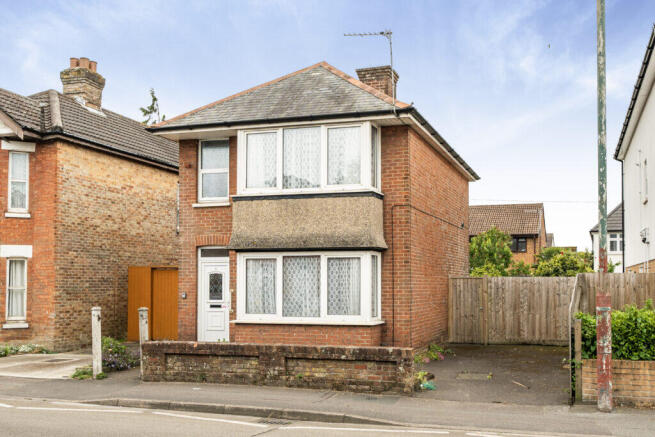 3 bed property, in Columbia Road, £280,000
