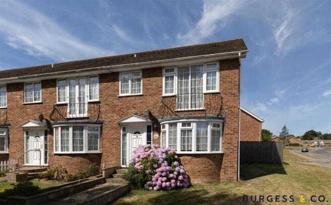 3 bed property, in College Road, £285,000
