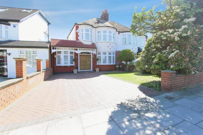 3 bed property, in Church Street, £675,000
