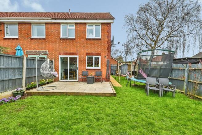 3 bed property, in Britannia Close, £245,000
