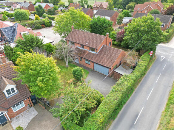 4 bed property, in Sanssouci, £495,000