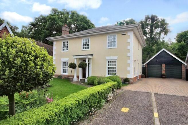 4 bed property, in Tulip Tree Drive, £700,000
