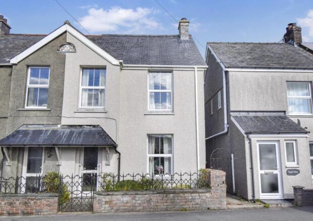 3 bed property, in Glan Tegid Llanuwchllyn Bala, £149,000