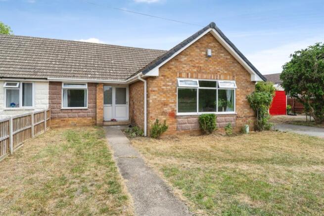 3 bed property, in Lime Kiln Lane, £240,000
