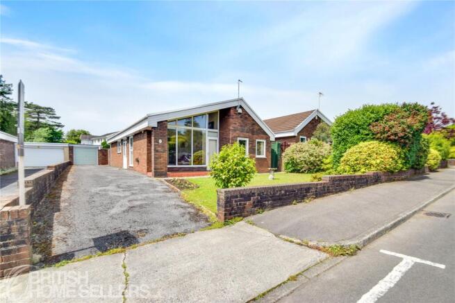 3 bed property, in Northlands Park, £430,000