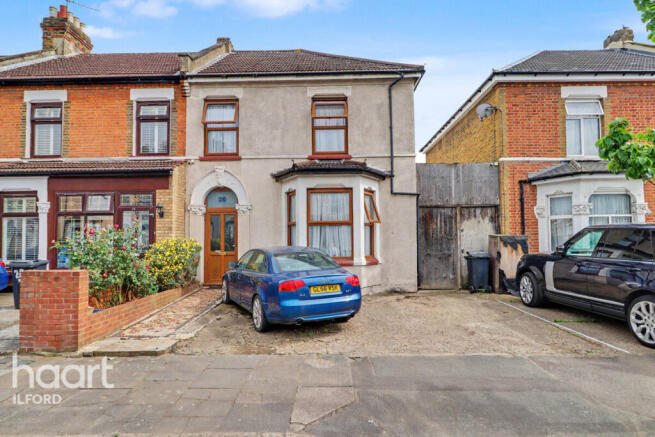 3 bed property, in Bedford Road, £575,000