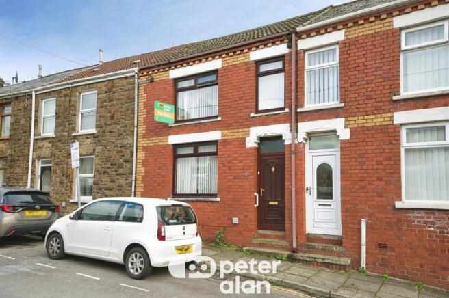 3 bed property, in Alfred Street, £145,000