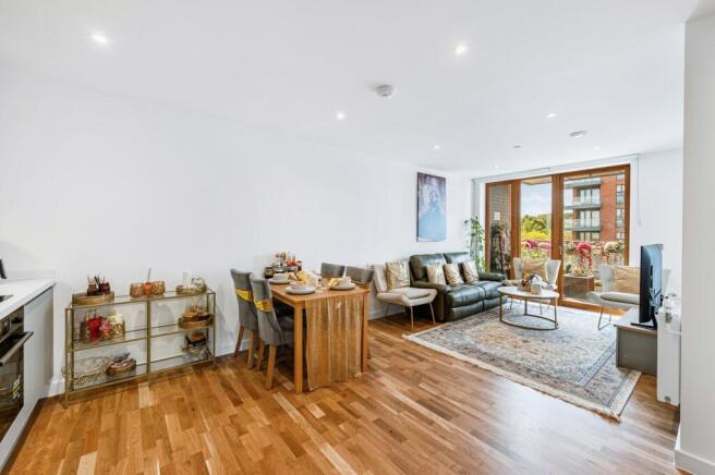 2 bed property, in Copley Close, £425,000