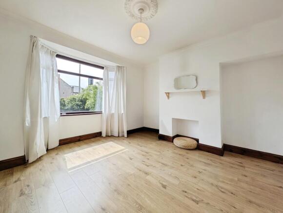 3 bed property, in Marsden Road, £220,000