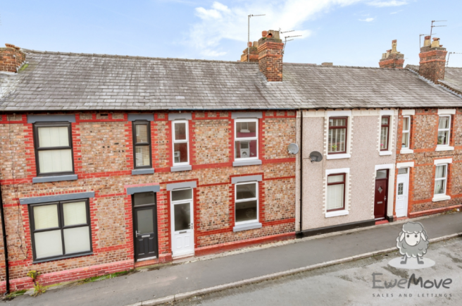 2 bed property, in Bostock Street, £170,000