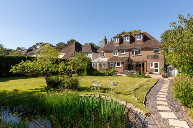 7 bed property, in Balcombe Road, £945,000