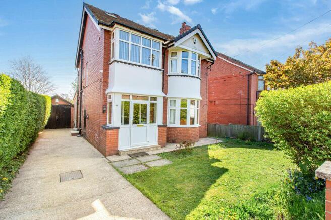 4 bed property, in Chandos Gardens, £475,000