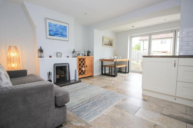 3 bed property, in Robert Cecil Avenue, £300,000