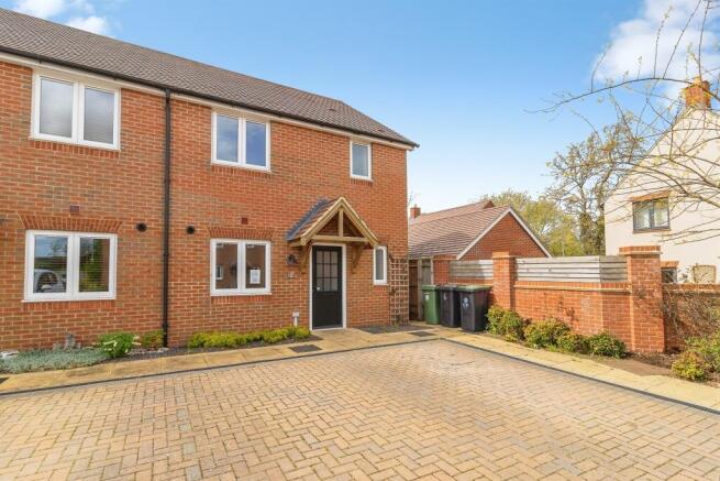 3 bed property, in Leigh Woods Place, £350,000