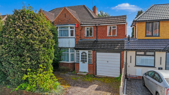 3 bed property, in Arnold Road, £325,000