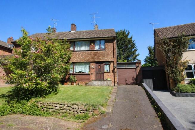 3 bed property, in Conyerd Road, £450,000