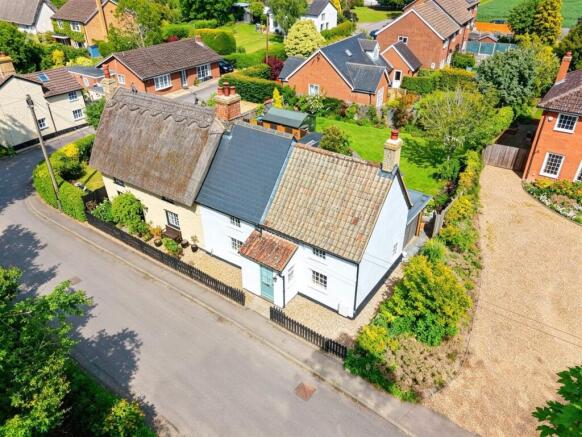 3 bed property, in High Street, £500,000