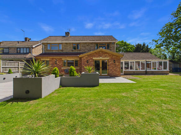 4 bed property, in Cotmer Road, £575,000
