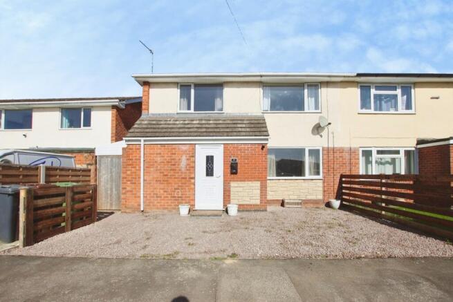 2 bed property, in Regent Avenue, £170,000