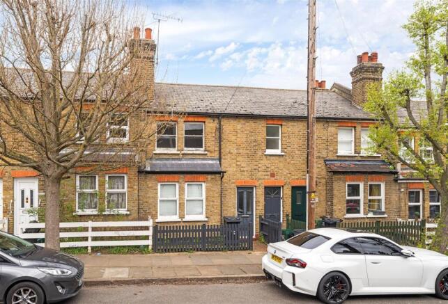 2 bed property, in Lucas Road, £300,000