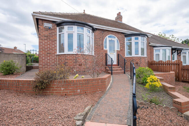 3 bed property, in Southend Road, £215,000