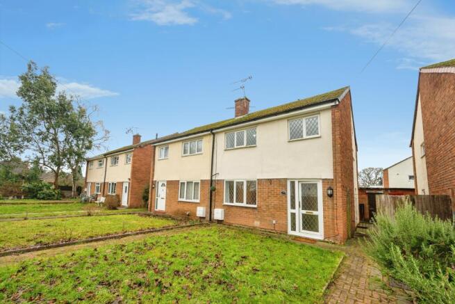 3 bed property, in Pershore Road, £180,000