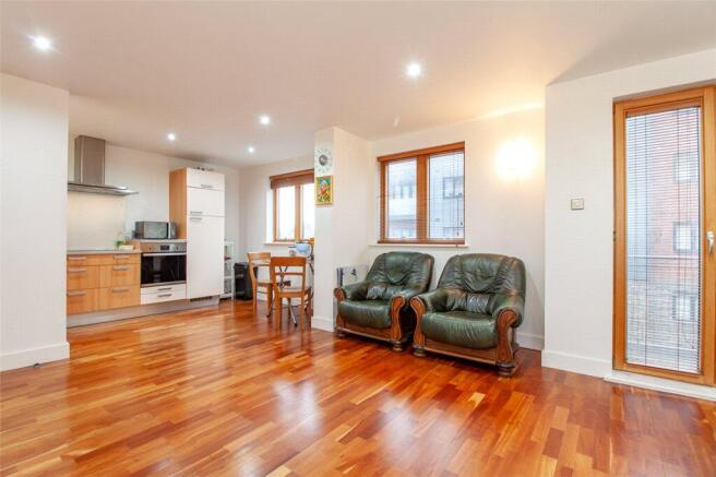 1 bed property, in The Chatham, £150,000