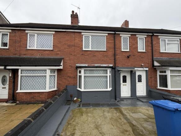 3 bed property, in 85 Chell Street, £82,500