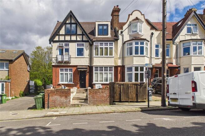1 bed property, in St. Faiths Road, £375,000