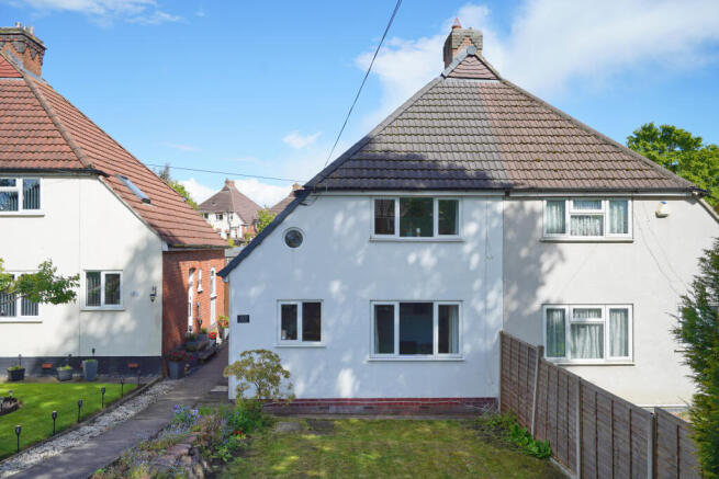3 bed property, in Springfield Road, £210,000