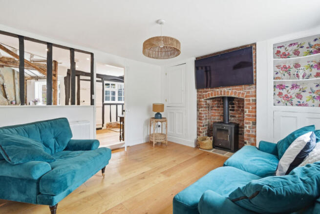 2 bed property, in Walden Road, £350,000