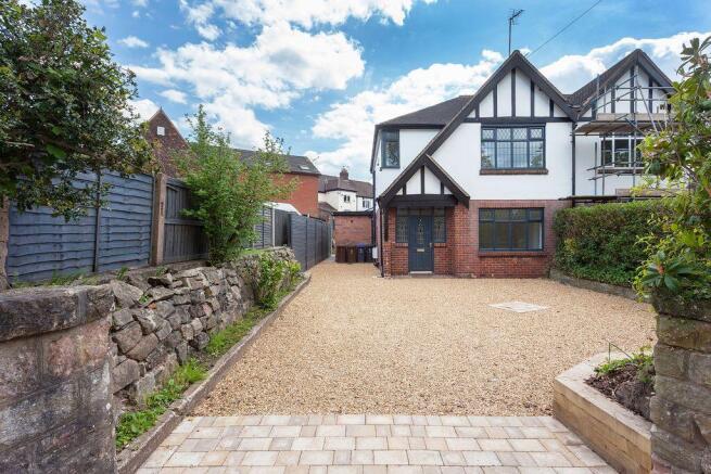 4 bed property, in Halls Road, £379,000