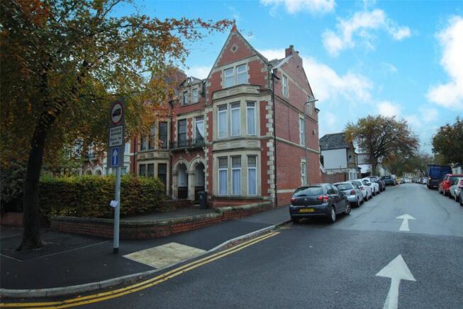 7 bed property, in Ninian Road, £600,000
