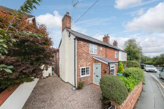 2 bed property, in Eaton Road, £295,000