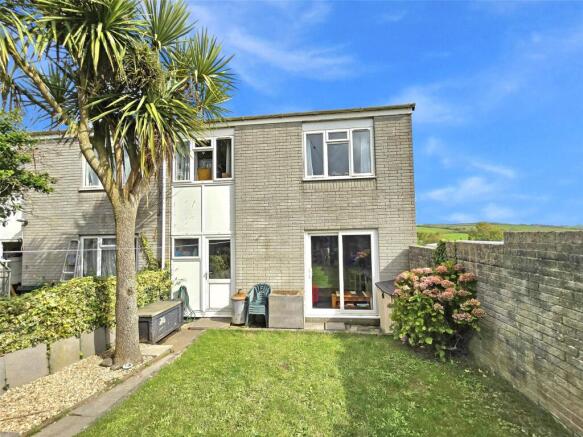 3 bed property, in St. Peters Road, £250,000