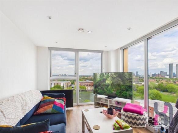 1 bed property, in The Gateway, £135,000