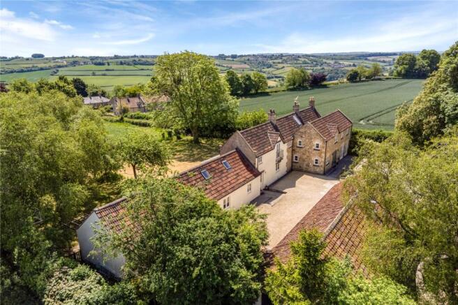5 bed property, in Dunkerton, £1,475,000