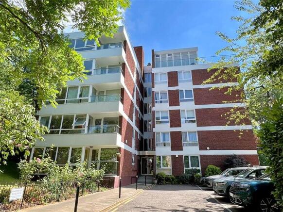 2 bed property, in Imperial Towers, £795,000
