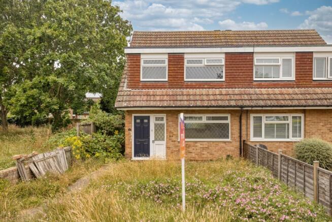 3 bed property, in Chestnut Drive, £250,000