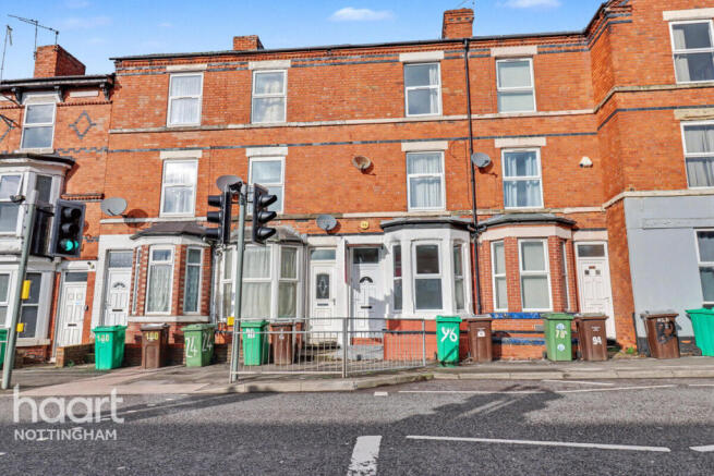 3 bed property, in Hartley Road, £170,000