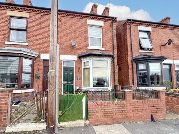 3 bed property, in Kilton Road, £105,000
