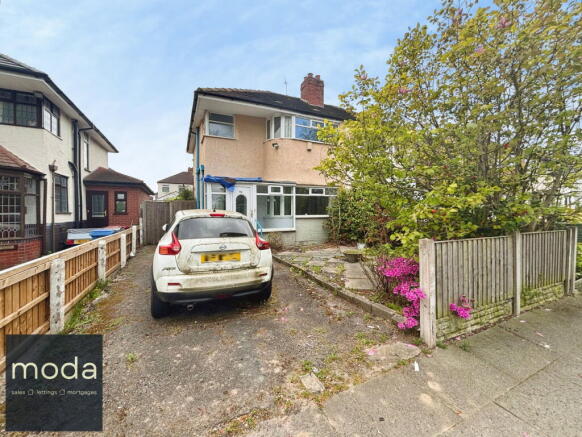 3 bed property, in Pilch Lane, £185,000