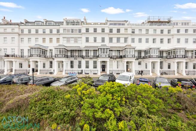 2 bed property, in Chichester Terrace, £1,150,000