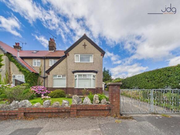 3 bed property, in Exeter Avenue, £325,000