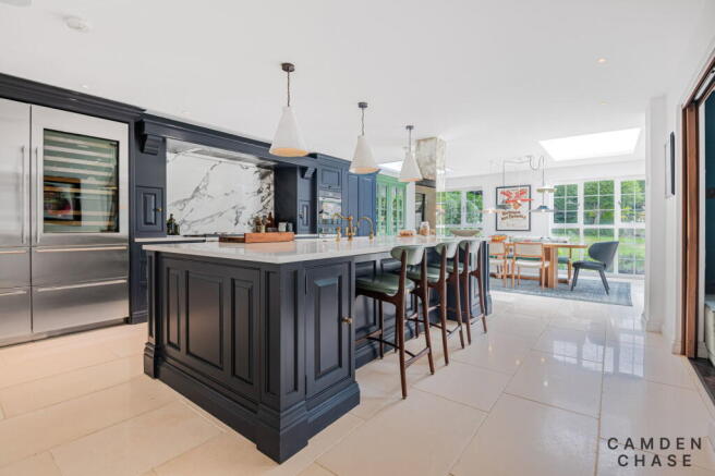 5 bed property, in Morgan Gardens, £1,750,000