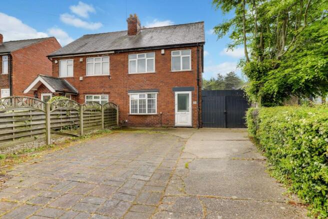 3 bed property, in Southwell Road West, £240,000