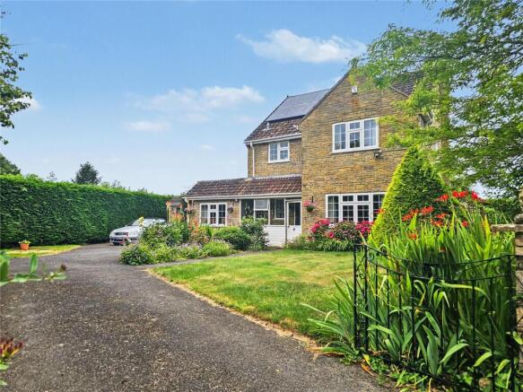 4 bed property, in Stocklinch, £595,000