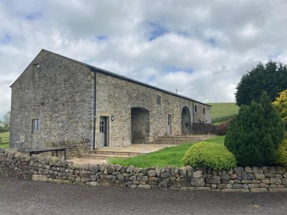 4 bed property, in Horton, £500,000