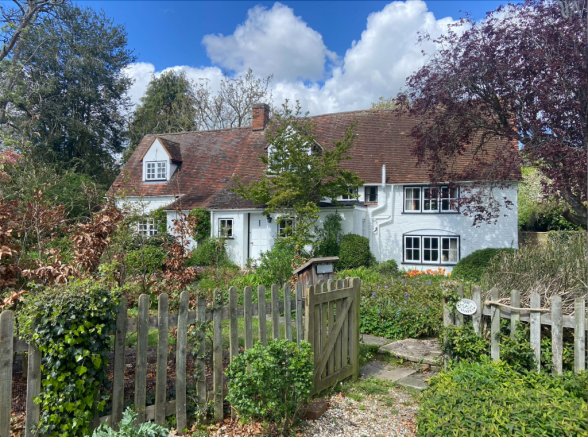 4 bed property, in Wallingford Road, £1,250,000